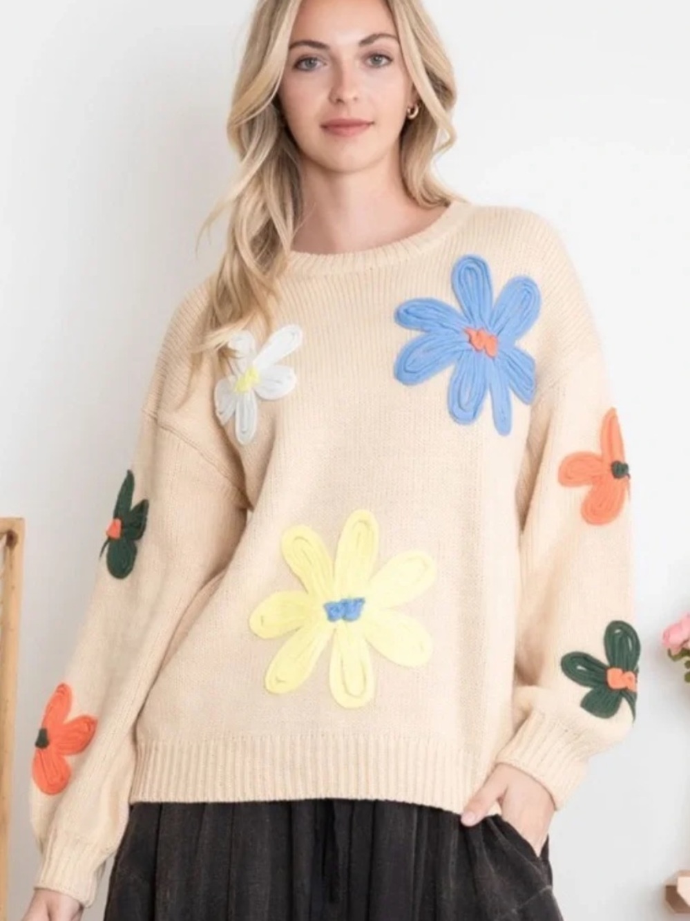 111. Bluevelvet Floral Applique Cream Sweater - Women's Cozy Knit
